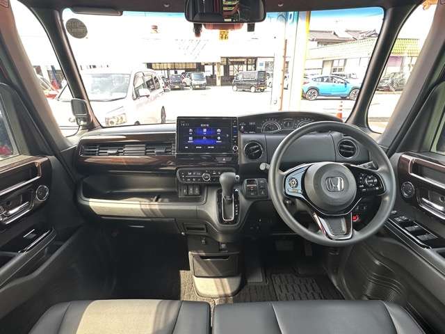 ホンダ Ｎ　ＢＯＸ カスタム ６６０ Ｌ コーディネートスタイル R4年 (東海) 99