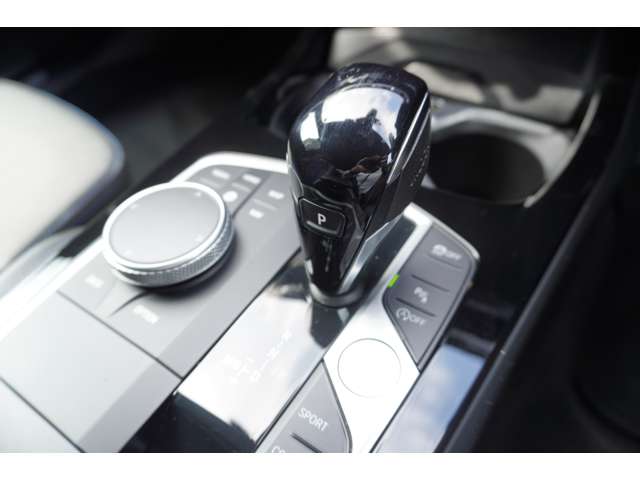 ＢＭＷ ２シリーズ ２１８Ｄ Ｍスポーツ ディーゼルターボ R4年 (近畿) 99