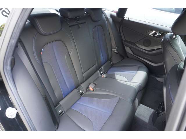 ＢＭＷ ２シリーズ ２１８Ｄ Ｍスポーツ ディーゼルターボ R4年 (近畿) 99