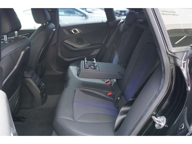 ＢＭＷ ２シリーズ ２１８Ｄ Ｍスポーツ ディーゼルターボ R4年 (近畿) 99