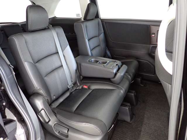 ホンダ オデッセイ ２．４ アブソルート R3年 (関東) 99