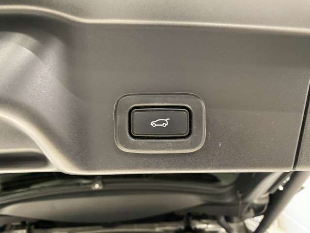 ランドローバー レンジローバーイヴォーク Ｓ ２．０Ｌ Ｐ２００ ４ＷＤ R1年 (九州・沖縄) 99