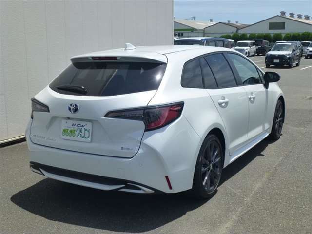 トヨタ カローラ　ツーリング　ハイブリッド １．８ ハイブリッド ＷＸＢ R6年 (東北) 99