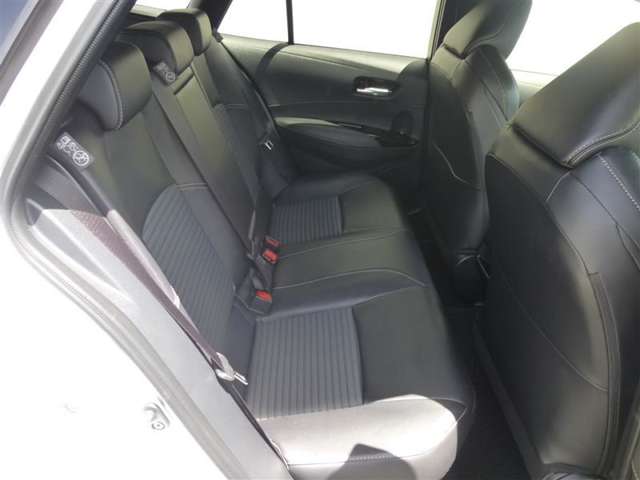 トヨタ カローラ　ツーリング　ハイブリッド １．８ ハイブリッド ＷＸＢ R6年 (東北) 99