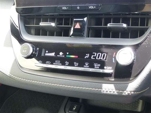 トヨタ カローラ　ツーリング　ハイブリッド １．８ ハイブリッド ＷＸＢ R6年 (東北) 99