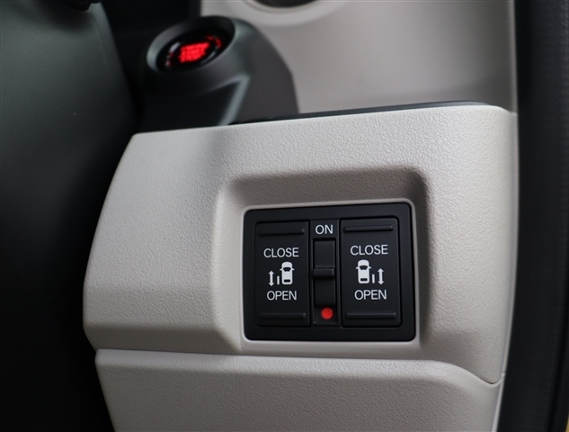 ホンダ Ｎ　ＢＯＸ ６６０ ファッションスタイル R5年 (関東) 99