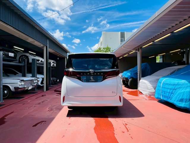 トヨタ アルファード　ハイブリッド ハイブリッド ２．５ Ｚ Ｅ－ＦＯＵＲ ４ＷＤ R6年 (東海) 99