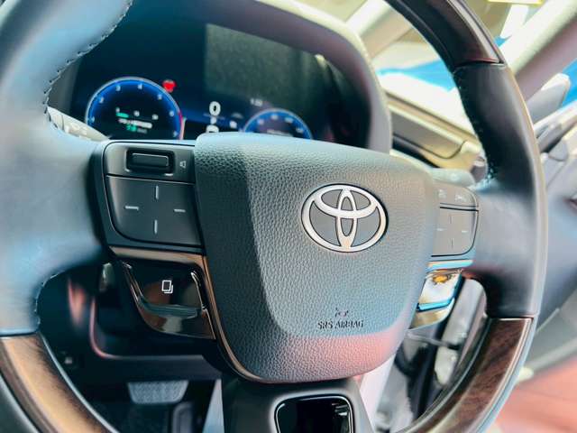 トヨタ アルファード　ハイブリッド ハイブリッド ２．５ Ｚ Ｅ－ＦＯＵＲ ４ＷＤ R6年 (東海) 99