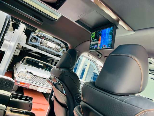 トヨタ アルファード　ハイブリッド ハイブリッド ２．５ Ｚ Ｅ－ＦＯＵＲ ４ＷＤ R6年 (東海) 99