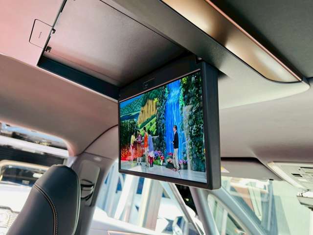 トヨタ アルファード　ハイブリッド ハイブリッド ２．５ Ｚ Ｅ－ＦＯＵＲ ４ＷＤ R6年 (東海) 99