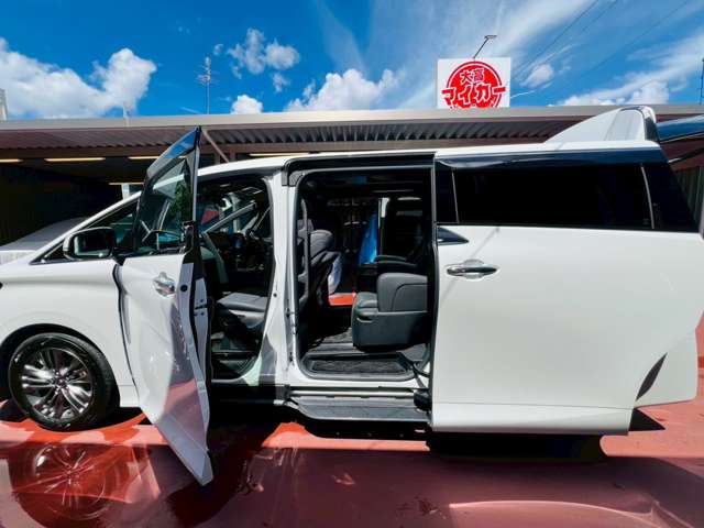 トヨタ アルファード　ハイブリッド ハイブリッド ２．５ Ｚ Ｅ－ＦＯＵＲ ４ＷＤ R6年 (東海) 99