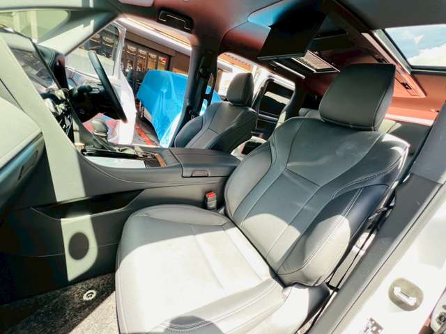 トヨタ アルファード　ハイブリッド ハイブリッド ２．５ Ｚ Ｅ－ＦＯＵＲ ４ＷＤ R6年 (東海) 99