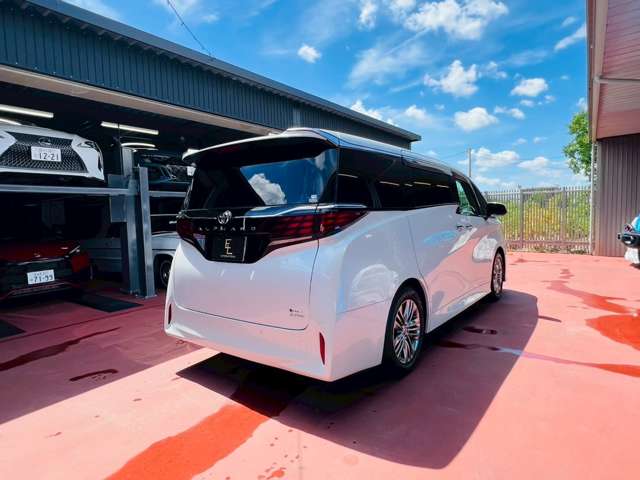 トヨタ アルファード　ハイブリッド ハイブリッド ２．５ Ｚ Ｅ－ＦＯＵＲ ４ＷＤ R6年 (東海) 99