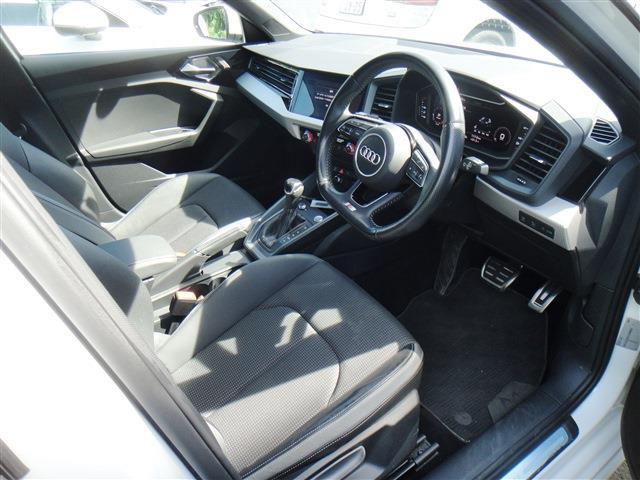 アウディ Ａ１　スポーツバック ３５　ＴＦＳＩ　Ｓライン R2年 (東北) 99