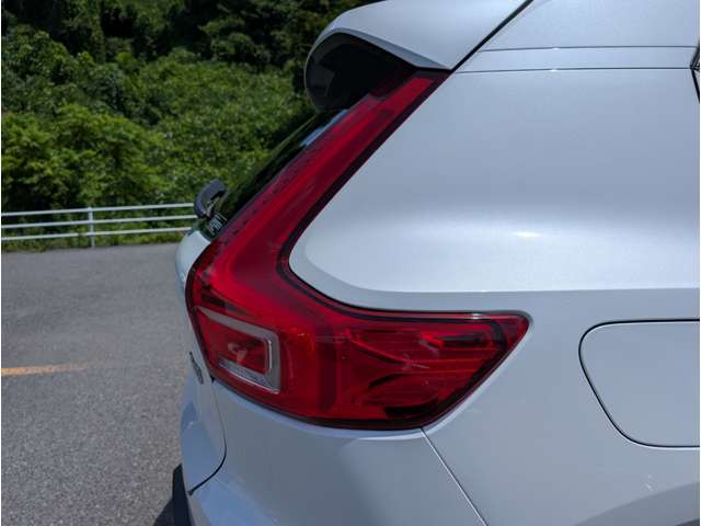 ボルボ ＸＣ４０ Ｂ４ ＡＷＤ インスクリプション ４ＷＤ R3年 (東北) 99