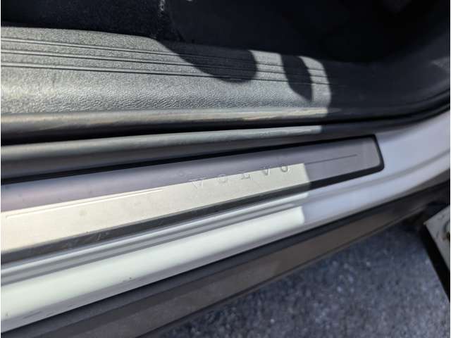 ボルボ ＸＣ４０ Ｂ４ ＡＷＤ インスクリプション ４ＷＤ R3年 (東北) 99