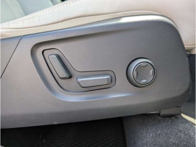 ボルボ ＸＣ４０ Ｂ４ ＡＷＤ インスクリプション ４ＷＤ R3年 (東北) 99