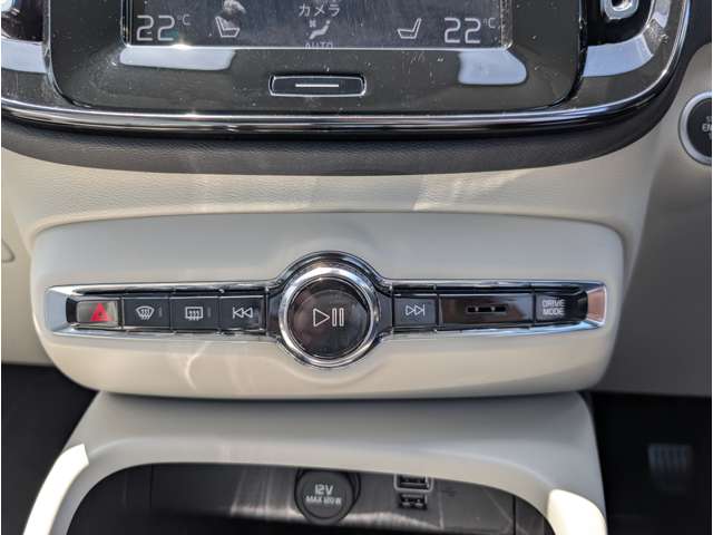 ボルボ ＸＣ４０ Ｂ４ ＡＷＤ インスクリプション ４ＷＤ R3年 (東北) 99