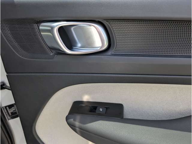 ボルボ ＸＣ４０ Ｂ４ ＡＷＤ インスクリプション ４ＷＤ R3年 (東北) 99