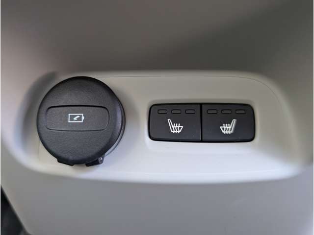 ボルボ ＸＣ４０ Ｂ４ ＡＷＤ インスクリプション ４ＷＤ R3年 (東北) 99