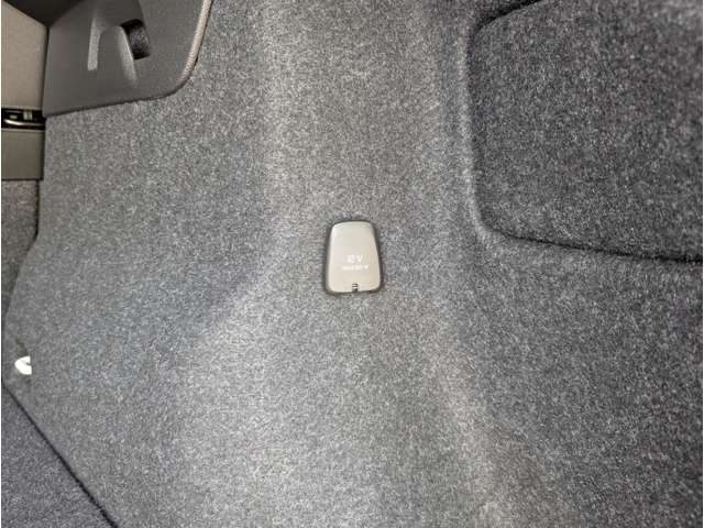 ボルボ ＸＣ４０ Ｂ４ ＡＷＤ インスクリプション ４ＷＤ R3年 (東北) 99