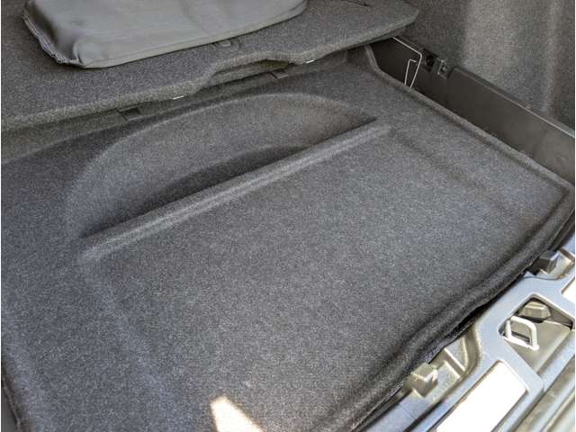 ボルボ ＸＣ４０ Ｂ４ ＡＷＤ インスクリプション ４ＷＤ R3年 (東北) 99