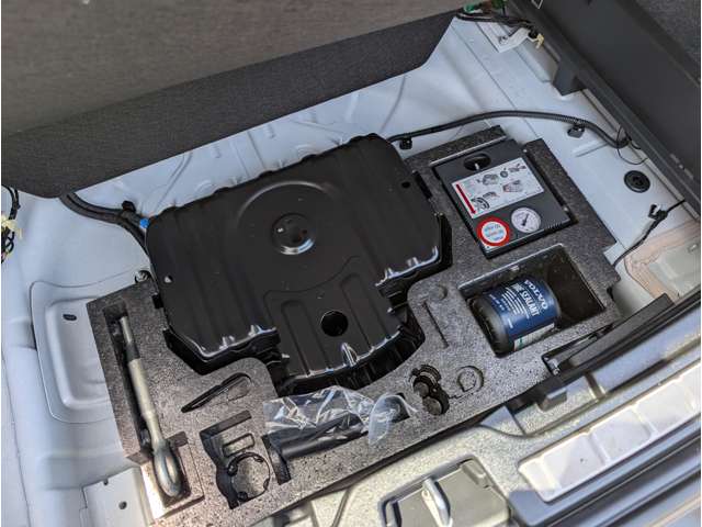 ボルボ ＸＣ４０ Ｂ４ ＡＷＤ インスクリプション ４ＷＤ R3年 (東北) 99