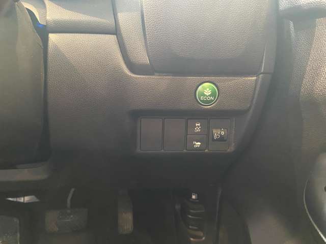 ホンダ フィット　ハイブリッド １．５ ハイブリッド Ｆパッケージ H26年 (九州・沖縄) 99