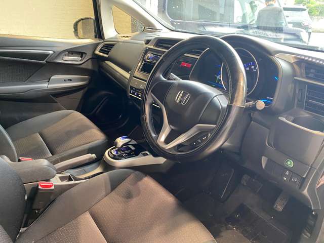 ホンダ フィット　ハイブリッド １．５ ハイブリッド Ｆパッケージ H26年 (九州・沖縄) 99