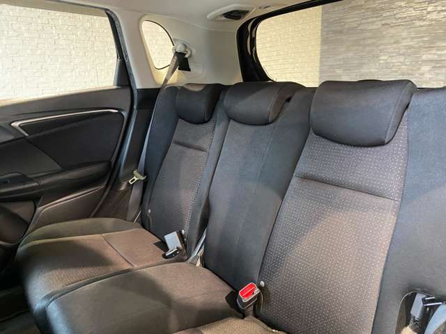 ホンダ フィット　ハイブリッド １．５ ハイブリッド Ｆパッケージ H26年 (九州・沖縄) 99