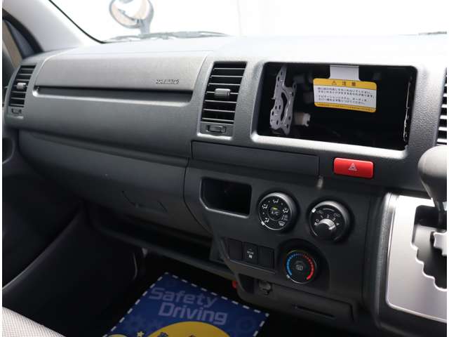 トヨタ ハイエースバン ２．０ ＤＸ ロング ＧＬパッケージ R7年 (関東) 99