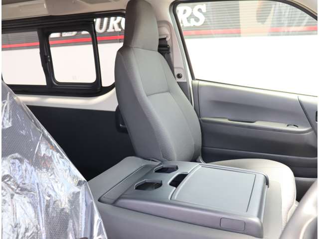 トヨタ ハイエースバン ２．０ ＤＸ ロング ＧＬパッケージ R7年 (関東) 99