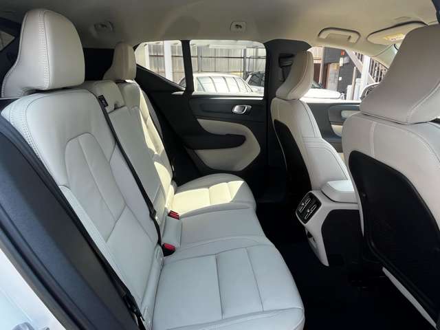 ボルボ ＸＣ４０ Ｂ４ ＡＷＤ インスクリプション ４ＷＤ R4年 (東海) 99