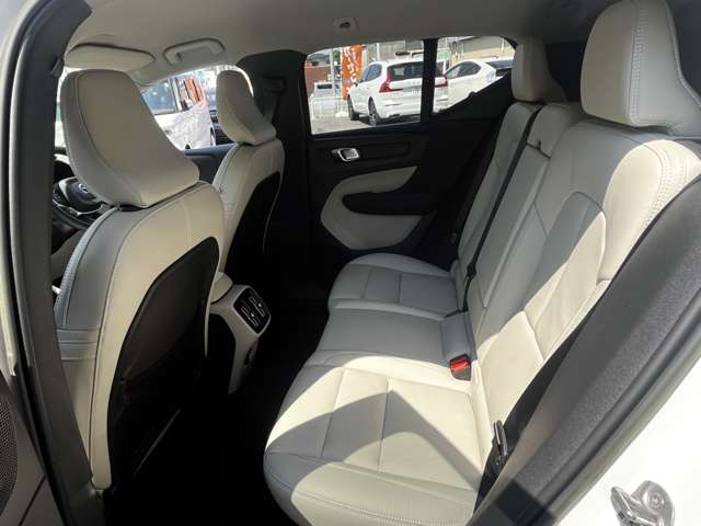 ボルボ ＸＣ４０ Ｂ４ ＡＷＤ インスクリプション ４ＷＤ R4年 (東海) 99