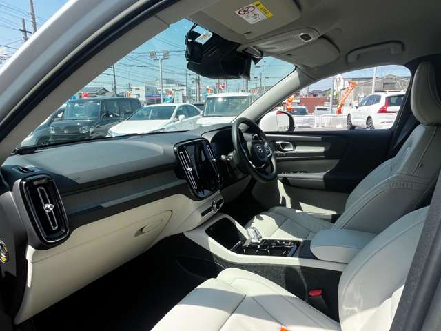 ボルボ ＸＣ４０ Ｂ４ ＡＷＤ インスクリプション ４ＷＤ R4年 (東海) 99