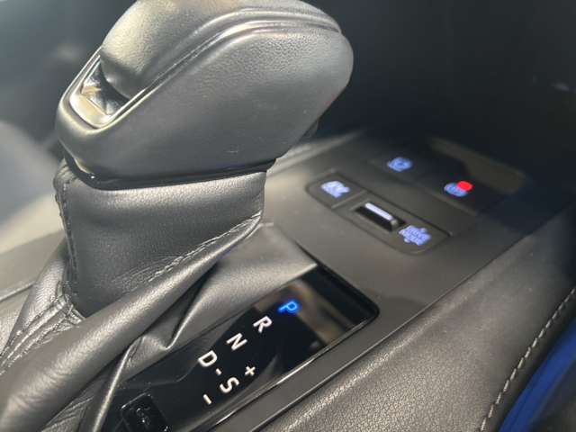 トヨタ ハリアー　ハイブリッド ２．５ ハイブリッド Ｅ－ＦＯＵＲ Ｚ ４ＷＤ R3年 (北海道) 99