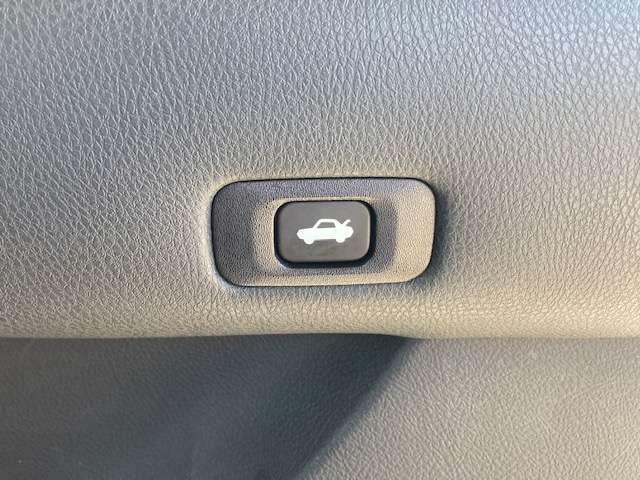 トヨタ クラウン　ハイブリッド ハイブリッド ２．５ Ｓ ＦＯＵＲ ブラックスタイル ４ＷＤ H27年 (東北) 99