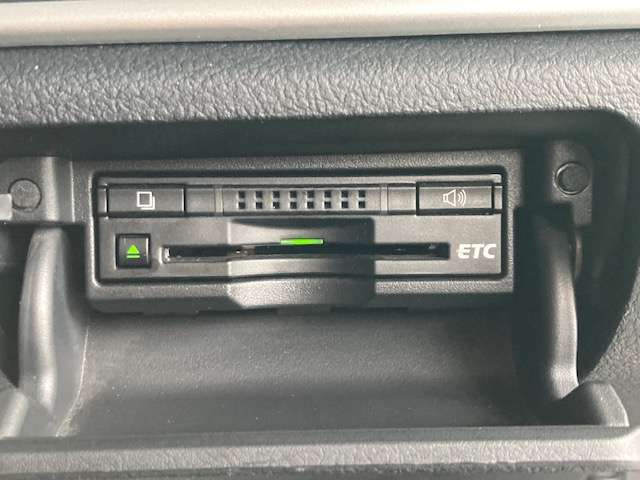 トヨタ クラウン　ハイブリッド ハイブリッド ２．５ Ｓ ＦＯＵＲ ブラックスタイル ４ＷＤ H27年 (東北) 99