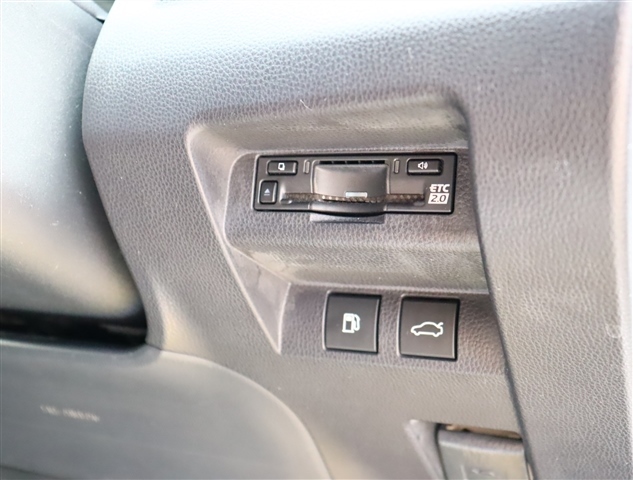 トヨタ クラウン　クロスオーバー　ハイブリッド ２．４ ＲＳ Ｅ－ＦＯＵＲ ＡＤＶＡＮＣＥＤ ４ＷＤ R5年 (関東) 99