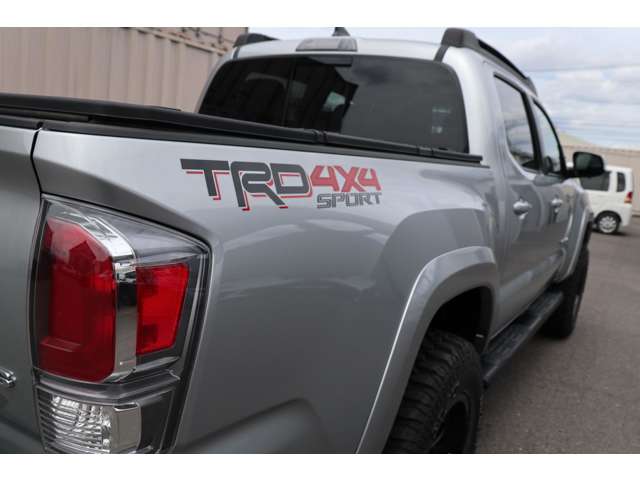 米国トヨタ タコマ ダブルキャブ ＴＲＤスポーツ ３．５ Ｖ６ R4年 (東海) 99