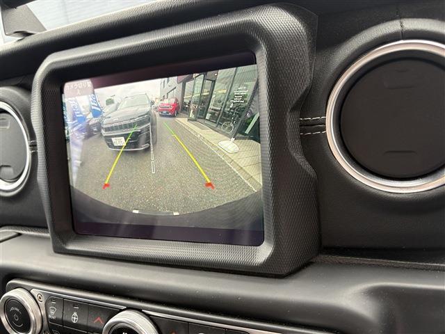 ジープ ラングラー　アンリミテッド アンリミテッド サハラ ２．０Ｌ ４ＷＤ R3年 (東北) 99