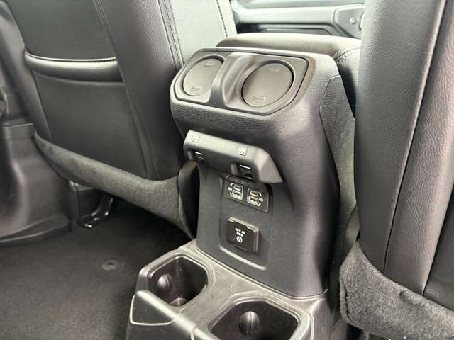 ジープ ラングラー　アンリミテッド アンリミテッド サハラ ２．０Ｌ ４ＷＤ R3年 (東北) 99