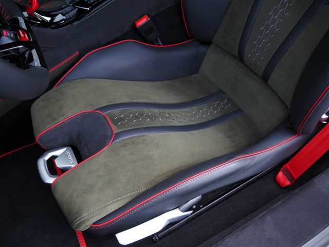 ランボルギーニ ウラカンステラート （ＬＤＦ） ４ＷＤ R6年 (近畿) 99