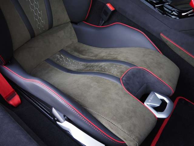 ランボルギーニ ウラカンステラート （ＬＤＦ） ４ＷＤ R6年 (近畿) 99