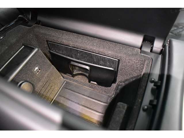 ＢＭＷ ７シリーズ ７４０ｉ　Ｍスポーツ H29年 (関東) 99