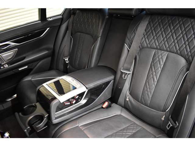 ＢＭＷ ７シリーズ ７４０ｉ　Ｍスポーツ H29年 (関東) 99