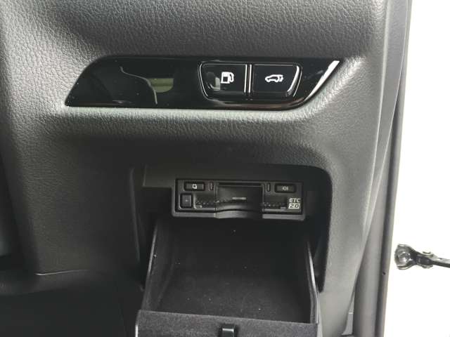 レクサス ＮＸ３５０ｈ Ｆスポーツ R4年 (東海) 99