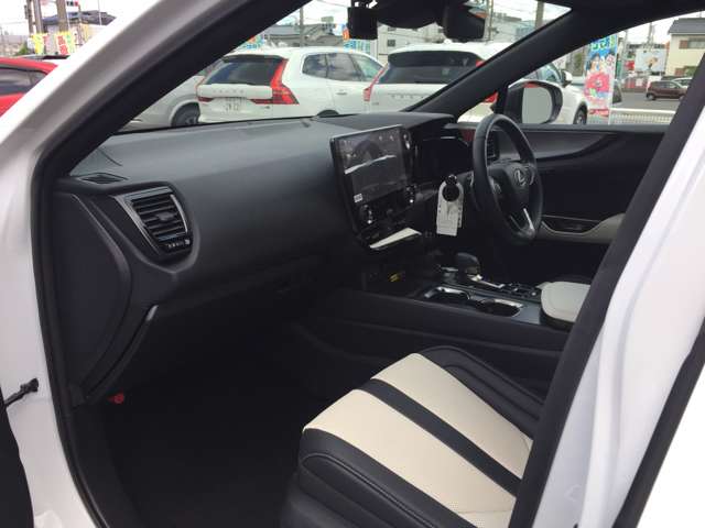 レクサス ＮＸ３５０ｈ Ｆスポーツ R4年 (東海) 99