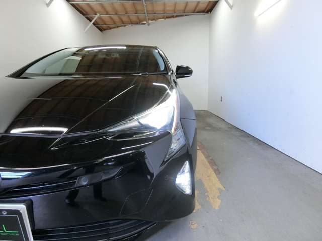 トヨタ プリウス １．８ Ａ プレミアム ツーリングセレクション H29年 (中国) 99