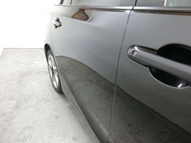 トヨタ プリウス １．８ Ａ プレミアム ツーリングセレクション H29年 (中国) 99